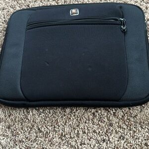 SWISS GEAR Black Laptop/Tablet Sleeve with Front Pocket